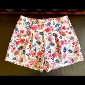 DESIGN LAB FLORAL PLEATED SHORTS-S EUC